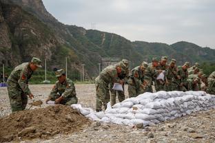 考辛斯选一阵：亚历山大、东契奇、爱德华兹、塔图姆、约基奇